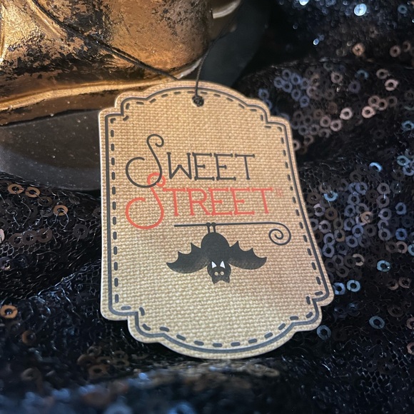 SWEET STREET NWT Halloween Frankenstein and Bride Statue Decor - Picture 9 of 9